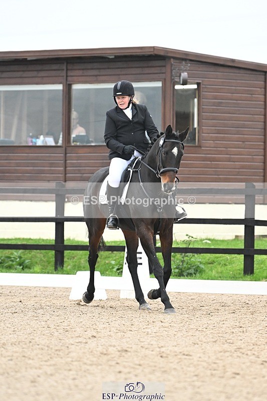 241103-100655-00268 - Intro 3 - 9.40 to 10.40