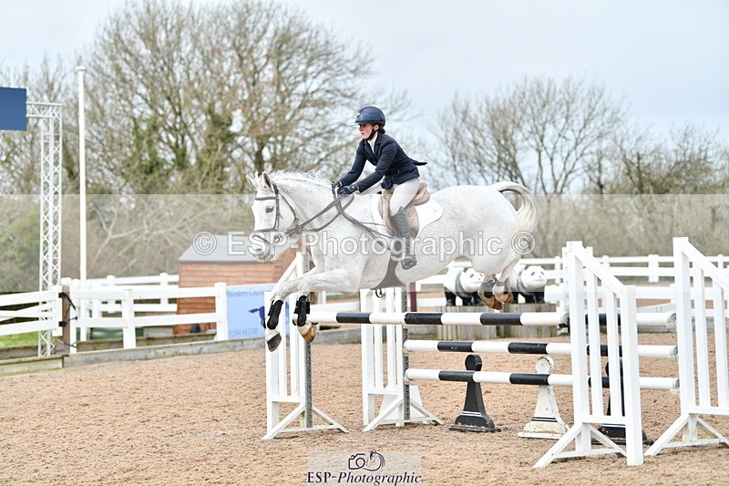 240124A-124954-00555 - Cls 3 Newcomers & 1.10m Open