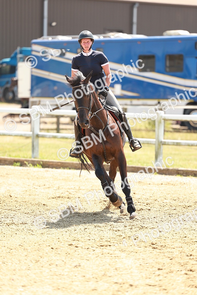 SBM_001544 - Class 4 - Senior Newcomers - 1.10m