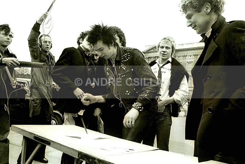THE SEX PISTOLS - S..