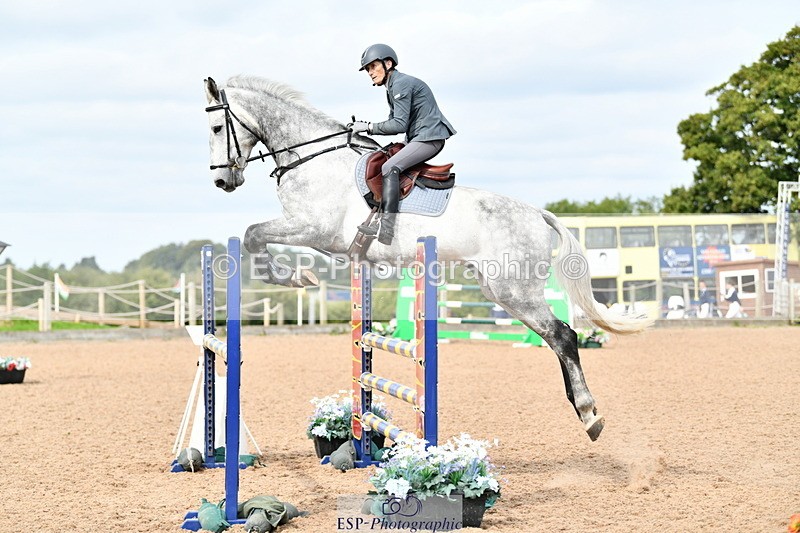 240915A-120305-09818 - Cls 27 Snr 1.05m & 1.10m GP