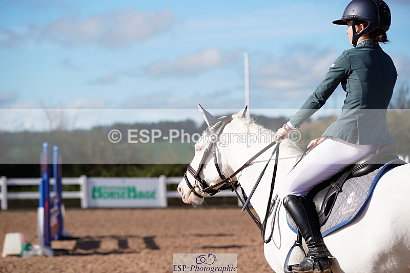 241027A-115350-02631 - SUN Cls 6 Pony Newcomers and 1m Open