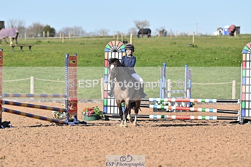 250401-172149-00377 - 70cm classes