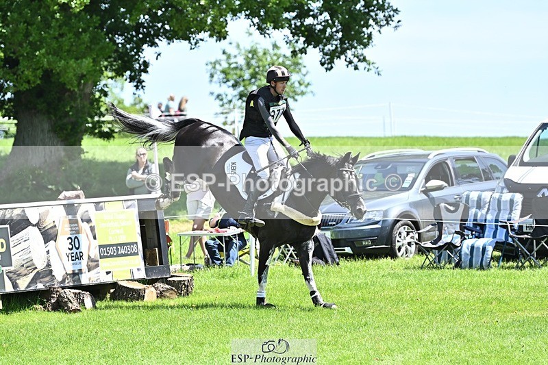 240525-123255-14106 - 377-HONEYBROOK_EXTRA_SPECIAL-Tom_Rowland