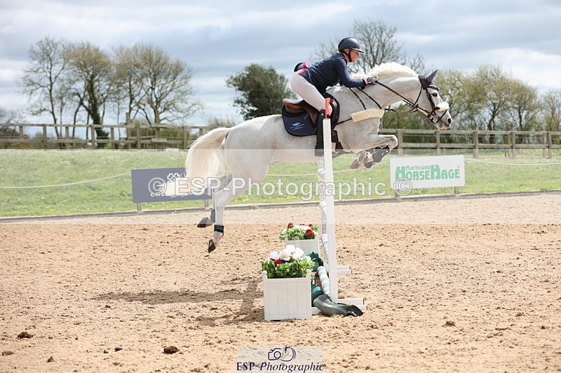 240419A-124049-07379 - Cls 6, 2 Star Medium Tour 1.35m