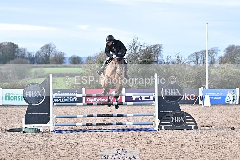 251126-125050-00530 - Cls 4 Newcomers and 1.10m