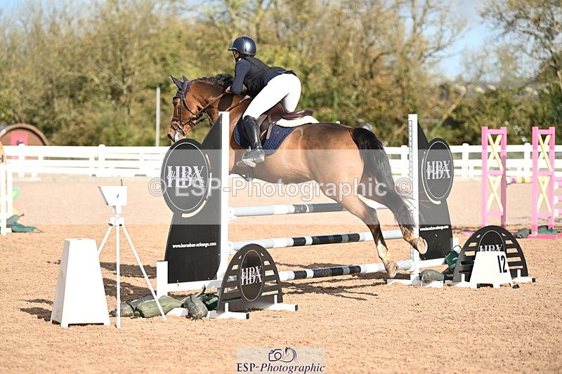 241026A-115922-00850 - SAT Cls 8 Pony Discovery and 90cm Open