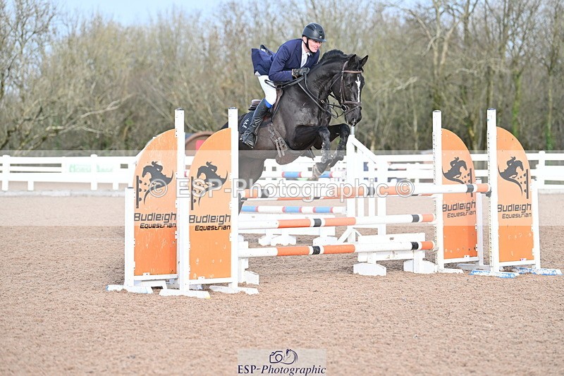 231208A-113150-00503 - Cls 4 Snr 1.05m Open