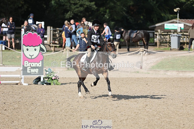 240823X-094012-14622 - 60cm R1 8.30 to 10.00