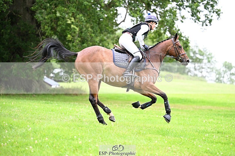 240803-110830-01220 - 135-Valentine_Emsens-CHELLY_BABY_Z