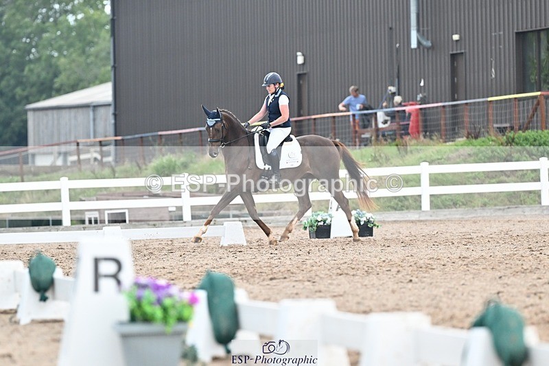 250907-134846-08582 - 006-Verity.PerryVogue