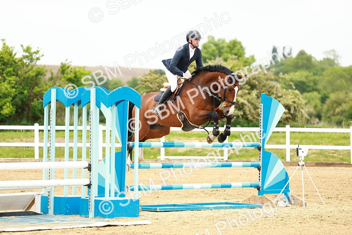 SBM_001047 - Class 4 - Senior Newcomers - 1.10m