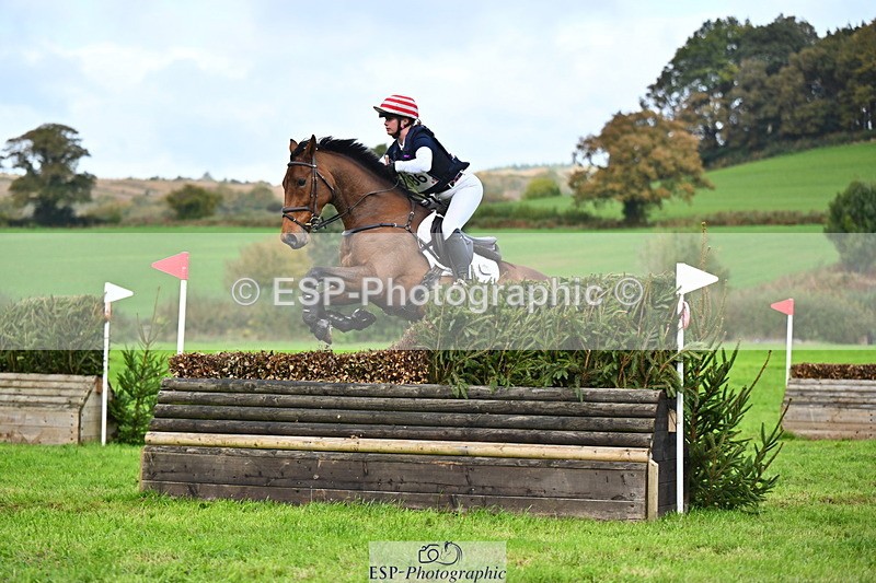 251025A-111403-18324 - E-386-Zara.Head