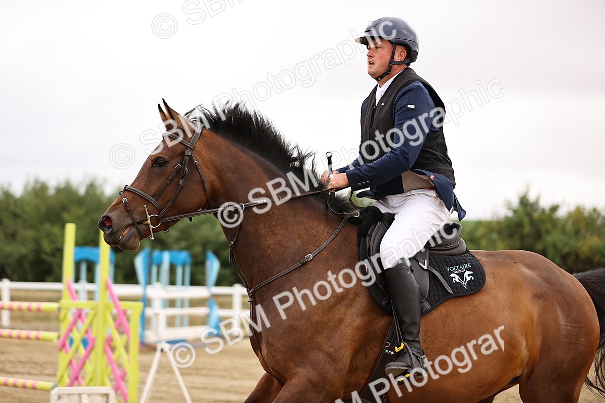 SBM_024430 - Class 8 - Clear Round