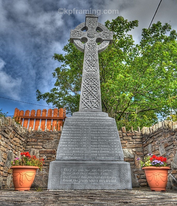 monument at mulladuff - ballymanus mine disaster monument