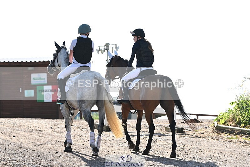 240809A-091937-00070 - Stable Shots