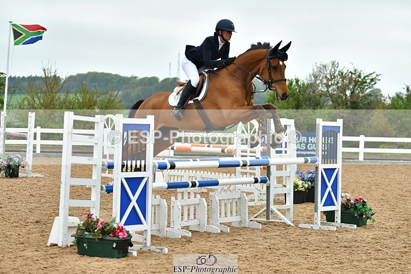 230504A-141220-01973 - Cls 5 1.05m Amateur Quali