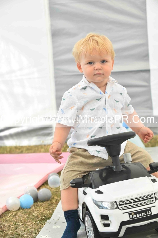 SH4_2312 - Bonny baby competition.