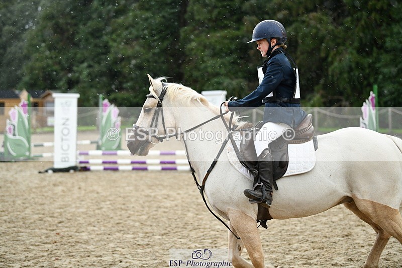 251004A-110909-00550 - Classes 4 & 5 50cm