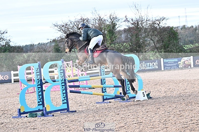 251126-124606-00514 - Cls 4 Newcomers and 1.10m