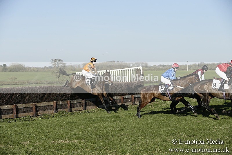 PtP 250317 466 - V.W.H. Hunt Point-to-Point Siddington 25/03/17