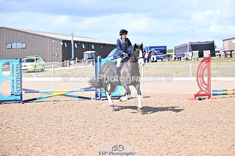 250826-144555-00022 - Clear Round and 60cm