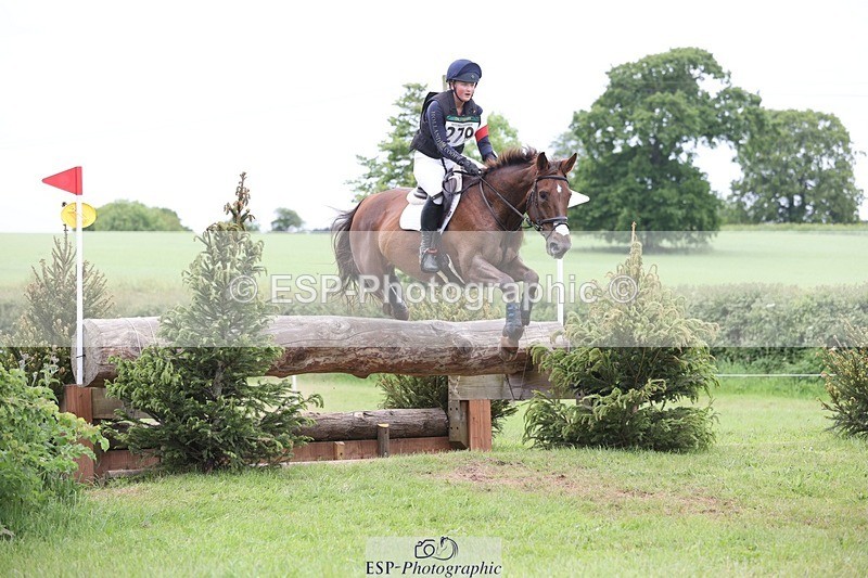 240525-170110-18200 - 279-MHF_LADY-Poppy_von_Maltzahn