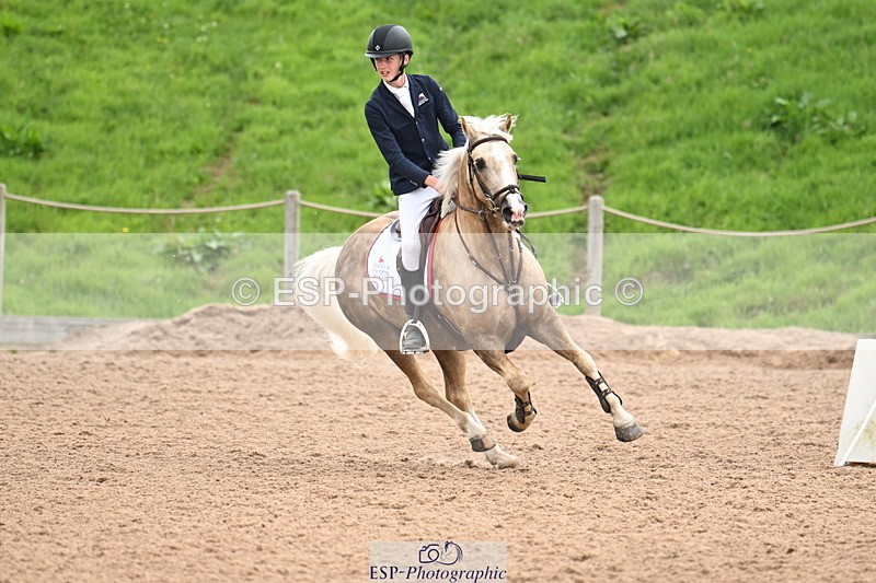 240630A-132513-13690 - Cls 25 HOYS 138cm Qualifier