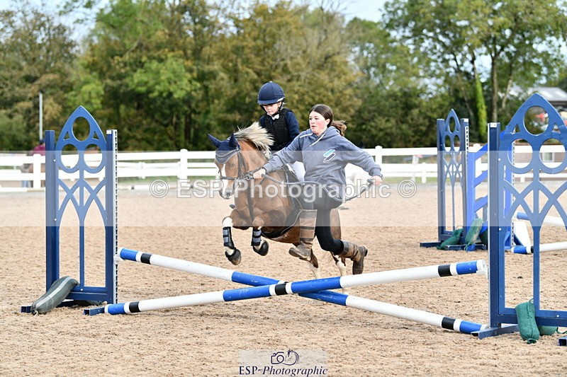 241013B-102243-00360 - Cls 2c 40cm Lead Rein