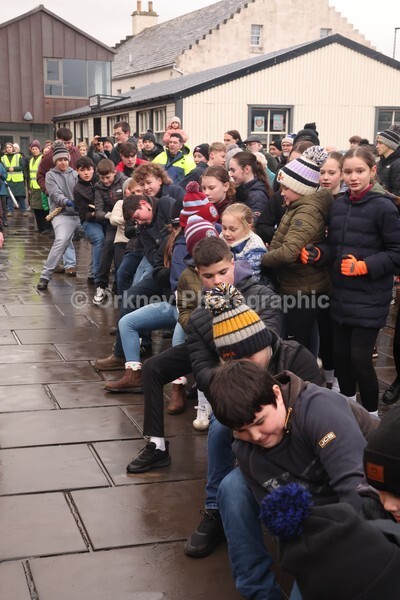 DAD_1977 - Stromness Yule Log Pull