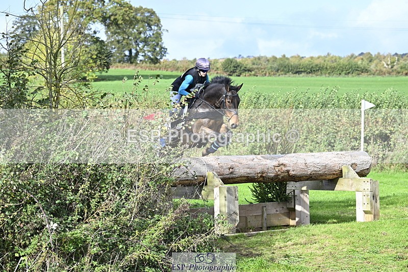 251024A-121110-08921 - B-112-Christina.Wiederkehr