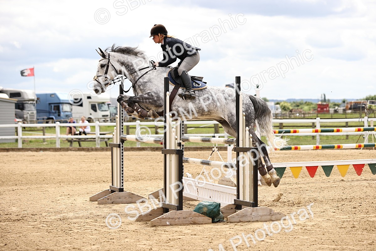 SBM_003033 - Class 11 - Senior Newcomers - 1.10m