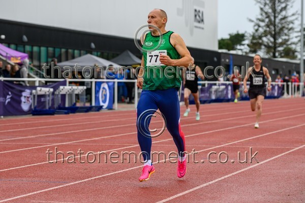 ComMast25-910363 - Track Male Set One