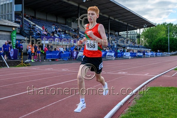 Age26 SUN-816752 - Track Male Set Two