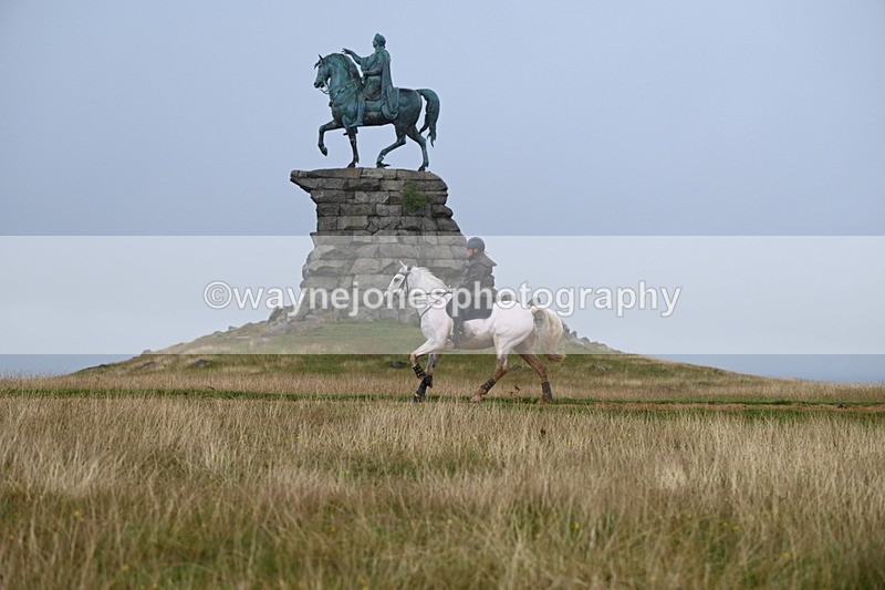 DSC_3977 - Time at Statue 14:56 to 15:05