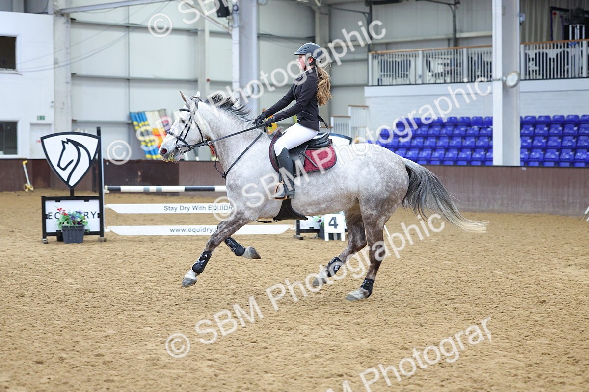 SBM_009735 - Class 20 - Senior British Novice/ 90cm Open - First Round (0.90m)