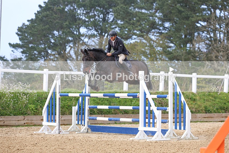 3E7A2513 - Class 9: Senior 1.30m open
