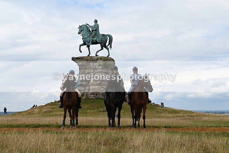 DSC_7561 - Time at Statue 13:16 to 13:52