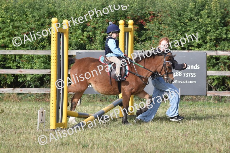 20250831-0287 - Class 6 - Minimus Jumping 30cm