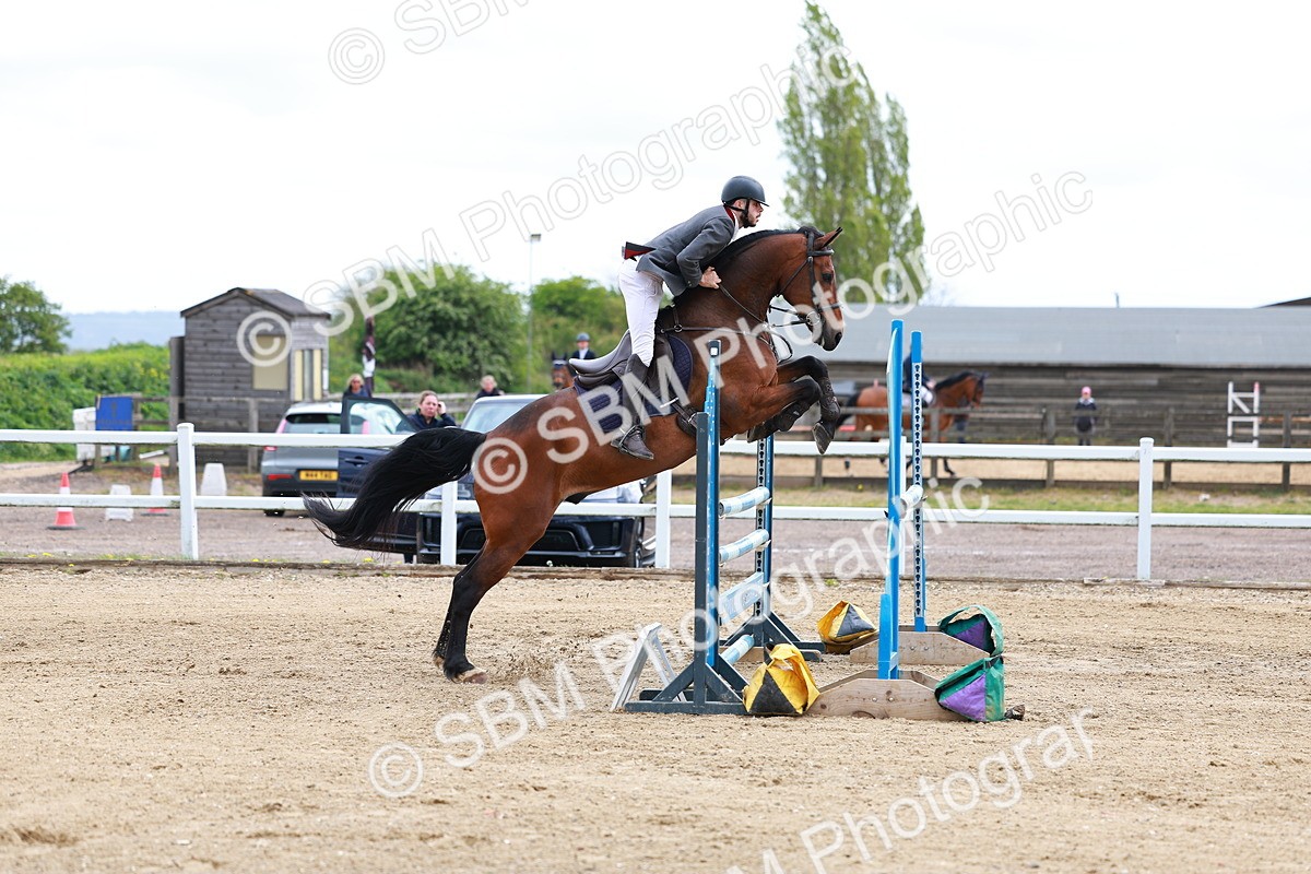 SBM_002305 - Class 10 - Senior Newcomers - 1.10m
