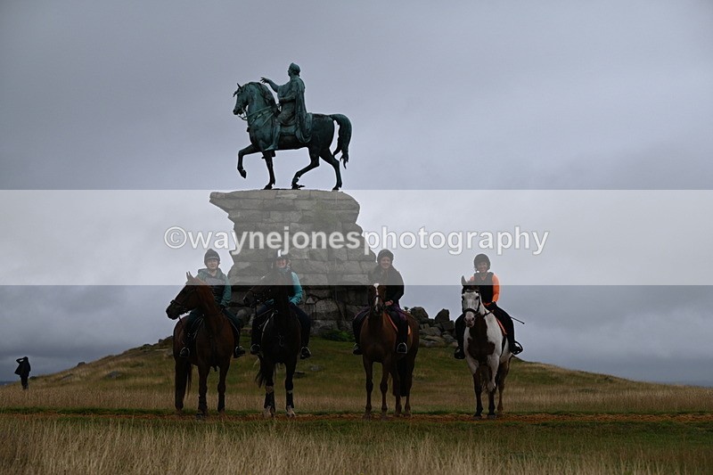 DSC_2315 - Time at Statue 12:34 to 12:56