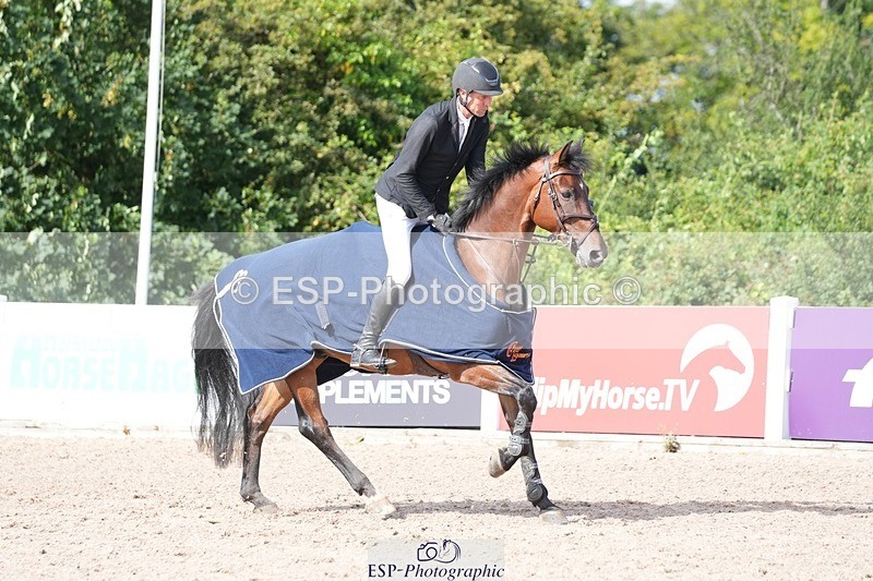 250720-095043-18233 - Cls16, 1 Star Silver Tour Accumulator