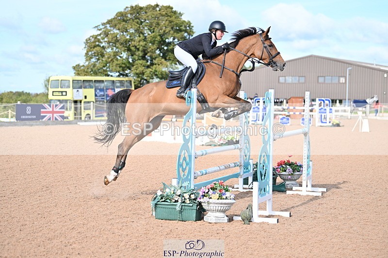 231015A-130026-08056 - Cls 30 Foxhunter & 1.20m Open