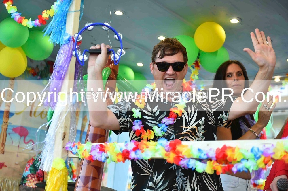 SH4_3440 - Carnival Procession.