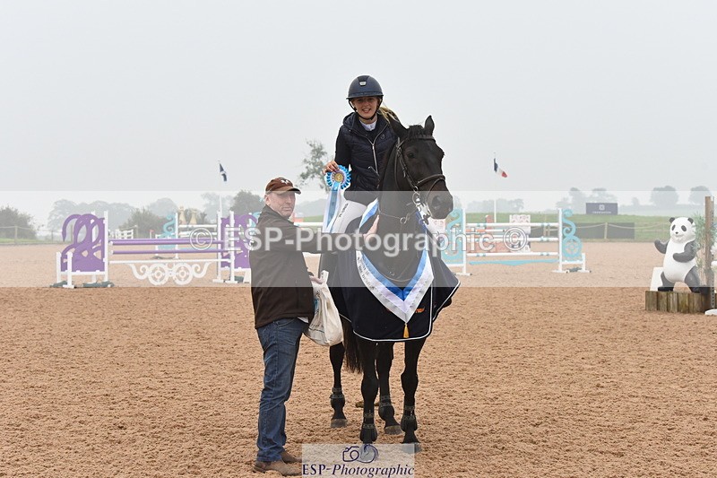 230916A-171114-05772 - Cls 19 Snr 1.10m Derby