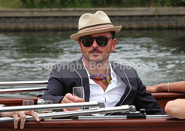 100702 SUNGLASSES IMG_9360 - HENLEY REGATTA - FRIDAY 2nd JULY 2010