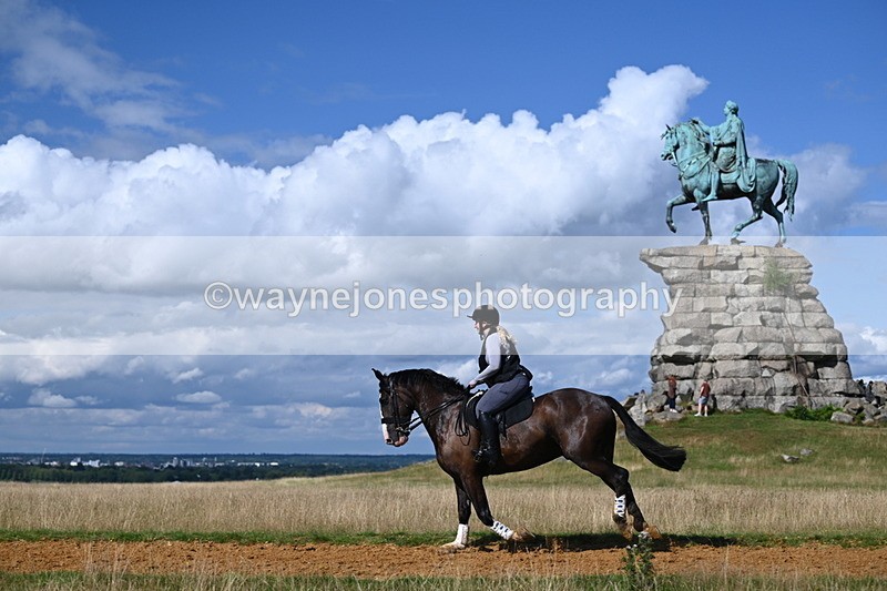 DSC_0186 - Time at Statue 15:58 to 16:05