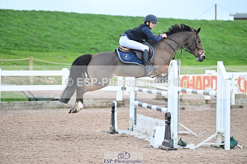 231119A-115830-05557 - Sun Cls 5 Newcomers & 1m Open