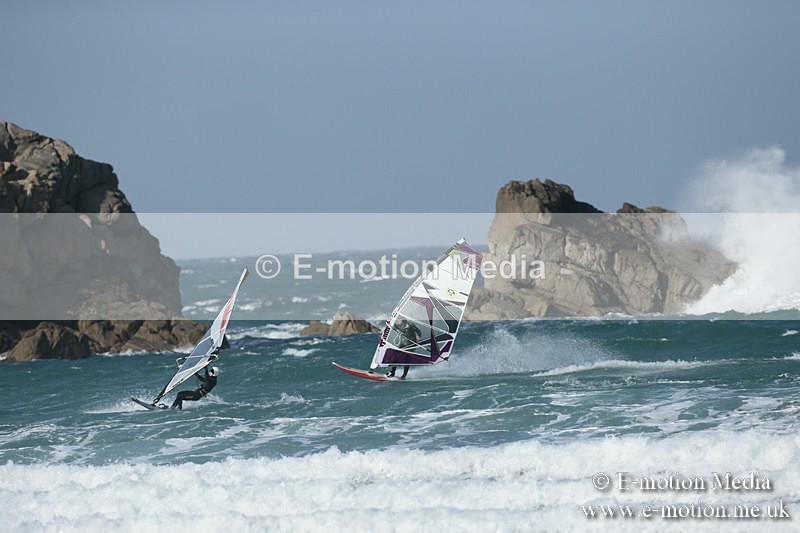 WS 020413-242 - Windsurfing