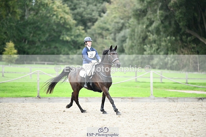 251004A-173818-02537 - Classes 12 & 13 90cm